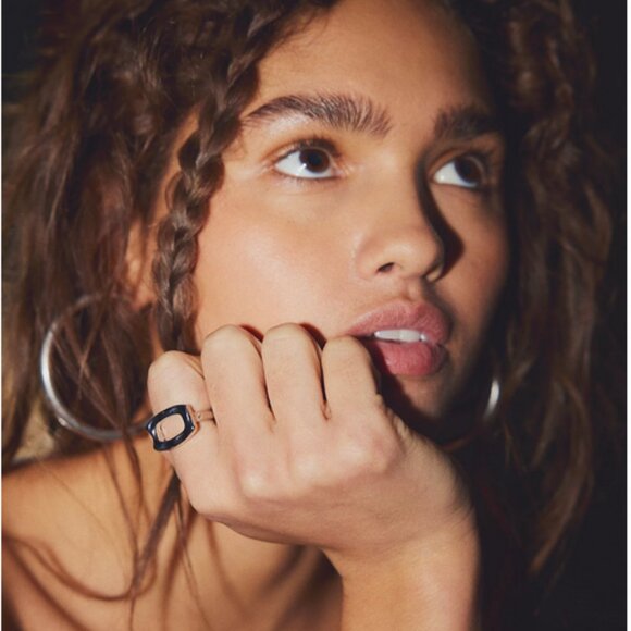 Free People Ring  ~ Silver Square Size 8 ~ Adjustable - Picture 2 of 3